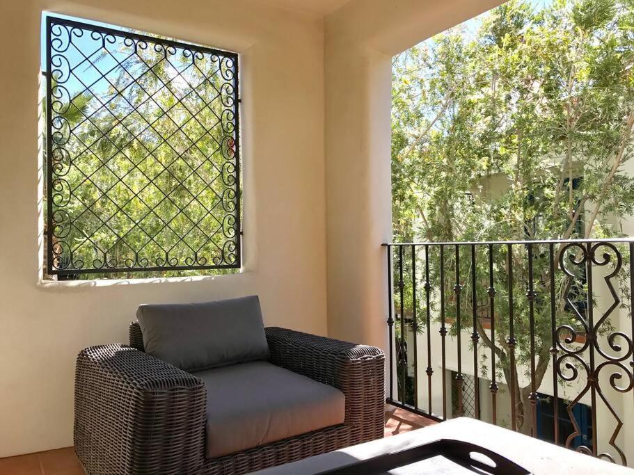 Resort King Studio With Private Balcony 064622 Ла-Кинта Экстерьер фото